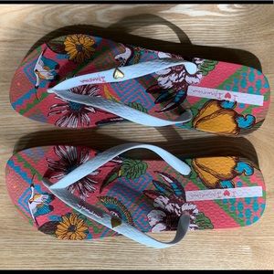IPANEMA Brazilian Slippers - Size 10W